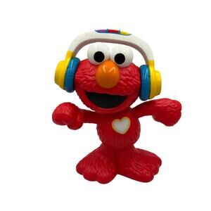 Hasbro Sesame Street 2017 Let's Dance Animated Talking Elmo